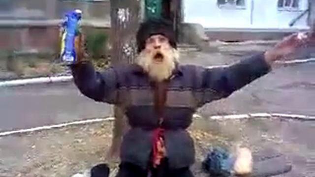 Местный бомж орёт Тагил!:D смотреть онлайн