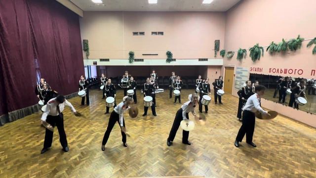 ГБОУ «Школа им. А. Боровика»; Ансамбль барабанщиков «Фиеста»-Танец барабанов смотреть онлайн
