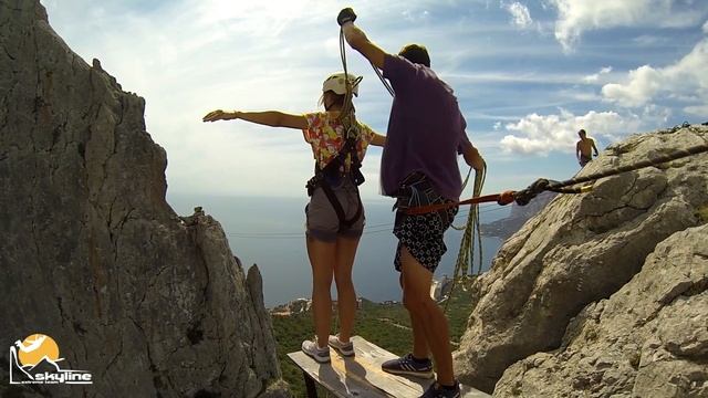 Лера Ilias-kay Rope jumping with Skyline x-team in Crimea смотреть онлайн