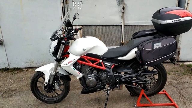 Benelli tnt 300 Сумки боковые + центральный кофр смотреть онлайн