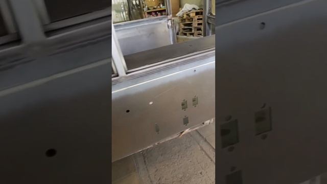 Производство кабин для трактора Т 150 для более комфортной работы оператора, процесс покраски . смотреть онлайн