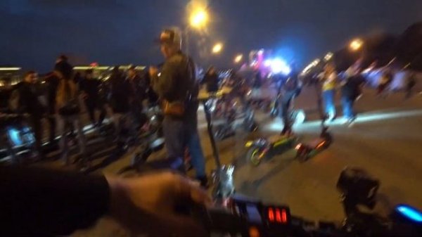 Lux Wheel заезд на Электросамокатах по ночной Москве