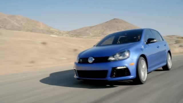 Fast vs Fast - Volkswagen Golf R vs Speed Rubik's Cuber смотреть онлайн