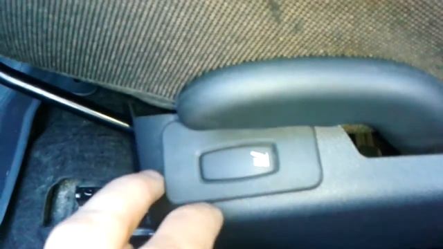 Видео: Как включить подогрев сидений в ЛАДА ЛАРГУС (LADA LARGUS)? смотреть онлайн