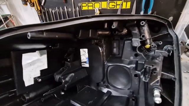 Пример восстановительного ремонта фар Mercedes-Benz CLS W218 от PROLight_rnd.