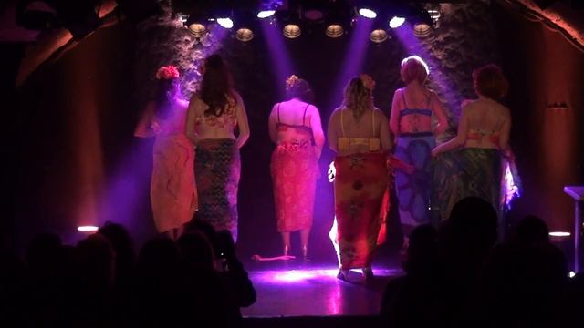 Les Apprenties Demoiselles (école de cabaret burlesque) - Tropicool смотреть онлайн