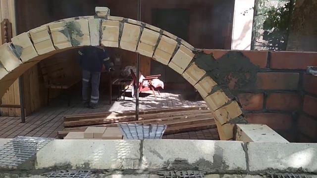 уличный мангал с печью в один дымоход