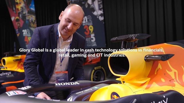 Oracle Supply Chain Customer Club: Red Bull Racing factory tour смотреть онлайн
