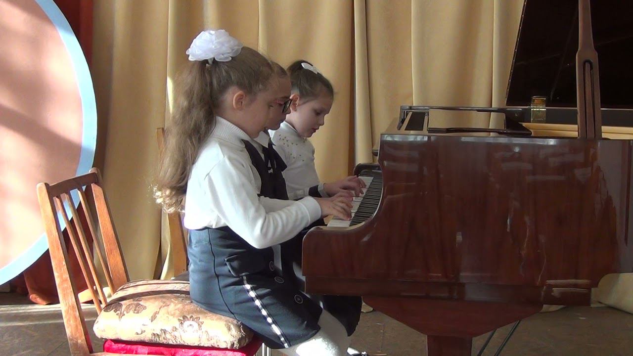 М. Шмитц «Старая карусель в Париже» смотреть онлайн