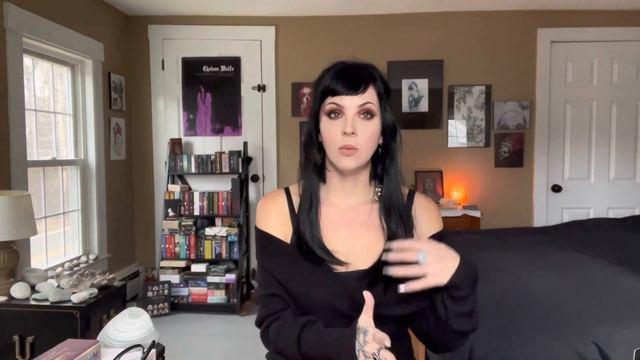 Witchcraft and Tarot Series: Concerning Mediumship, Getting to Know Your Deck, and Picture Frames смотреть онлайн