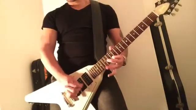 Gibson Flying V Faded 3 2008 смотреть онлайн