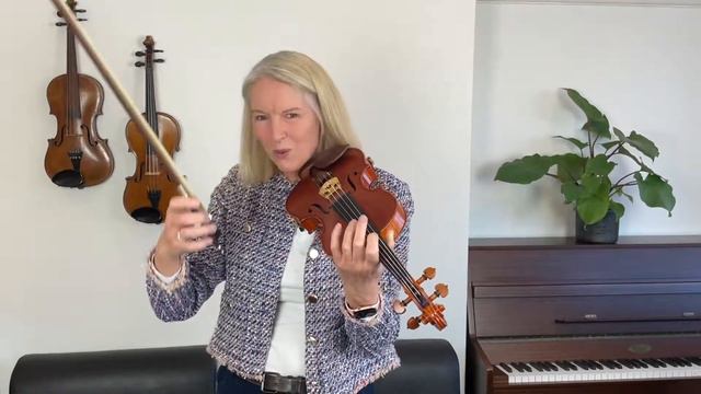 ABRSM Grade 3 Violin Scales and Arpeggios: 4. E♭Major Scale смотреть онлайн