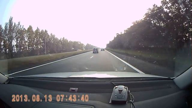 Как в анекдоте, включила правый поворот и обогнала. смотреть онлайн
