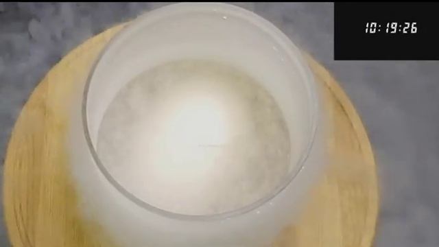 ЧТО ЕСЛИ ЯЙЦО СТРАУСА СВАРИТЬ в ЖИДКОМ АЗОТЕ ?! СМОТРИМ ВИДЕО смотреть онлайн