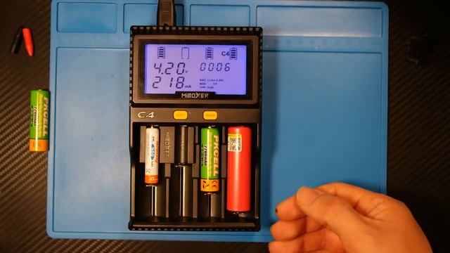 Зарядное устройство и аккумуляторы, какие выбрать? Miboxer c4, PKCELL, lenelong - обзор и тест. смотреть онлайн