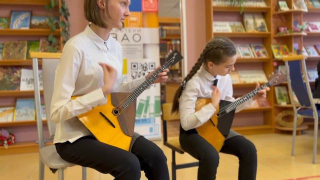 Музыкальный концерт «Встречаем весну с народными инструментами». смотреть онлайн