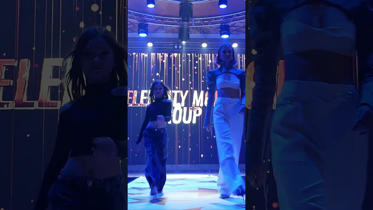 Runway Angelina vs coach. смотреть онлайн