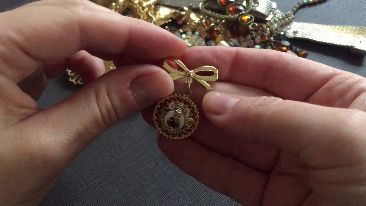 1. Распаковка большого лота с винтажной бижутерией смотреть онлайн