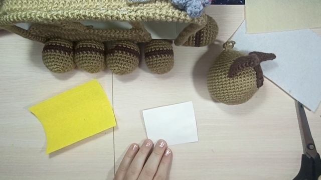 МК//Вязаная игрушка крючком Котобус. Часть 3.//Собираем игрушку. смотреть онлайн