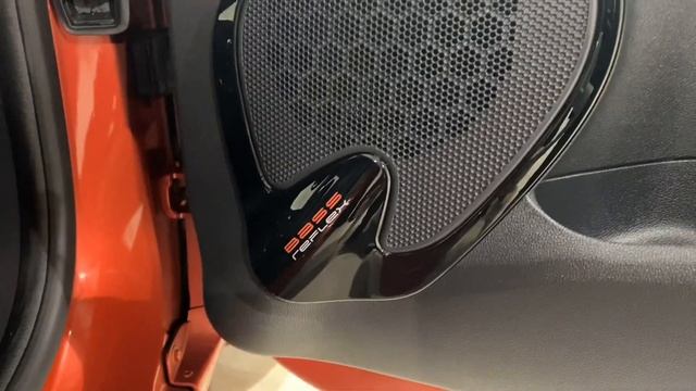 Renault Clio 0.9 TCe Iconic Euro 6 (s/s) 5dr смотреть онлайн