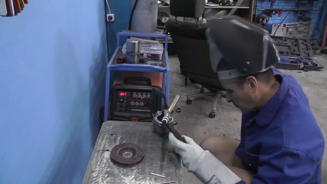 ТИГ сварка. Рукожопный ремонт передней крышки стартера. смотреть онлайн