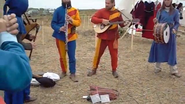 Фестиваль Красное поле - 2010. Ансамбль средневековой музыки смотреть онлайн