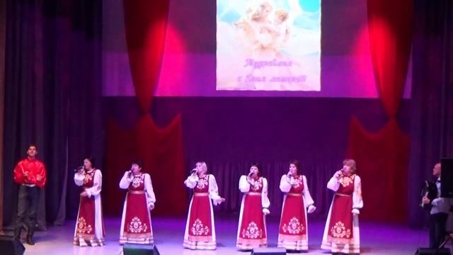 ансамбль "Аюшка" "В саду горит рябины куст" смотреть онлайн