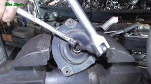 Замена пыльника-отбойника передней стойки Nissan Leaf