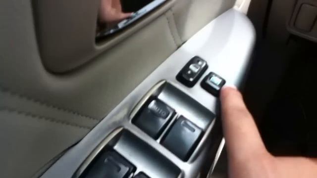 2007 Toyota Fortuner Review (Start Up, In Depth Tour, Engine) смотреть онлайн