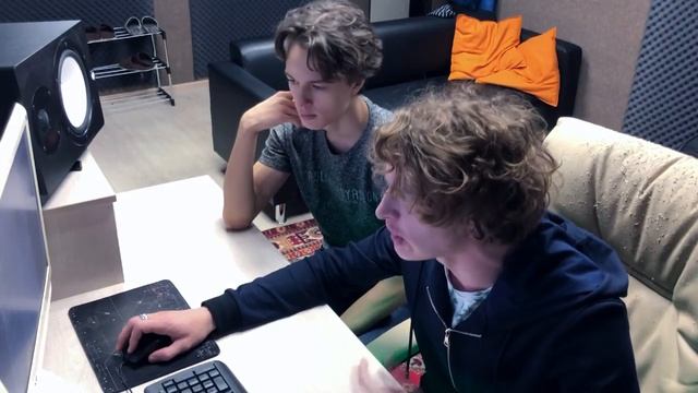 ЕСЕНИН/Поэт на битах смотреть онлайн