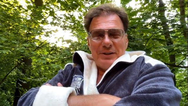 Анна Седокова: «Нам не нужны женихи, нам нужно, чтобы крепко обнимали ночью» смотреть онлайн