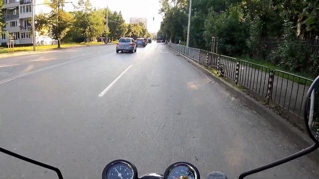 Коли изпреварват моторисити отдясно / Ваши видеа №26 / Car overtake riders on the right смотреть онлайн