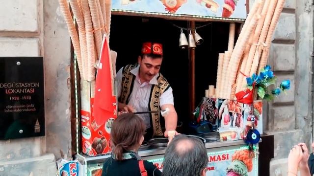 Стамбул улица Истикляль (Istiklal Caddesi) смотреть онлайн