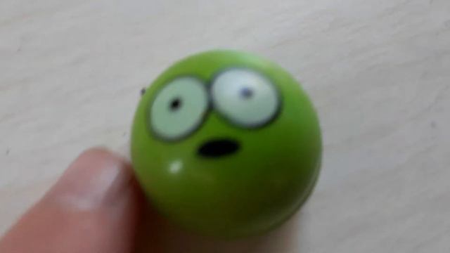 Как внутри выглядет мячик попоыгунчик смотреть онлайн