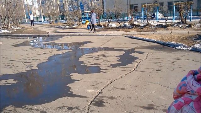 2019-03-28 Алиса и Лиза на прогулке//Братск, Сибирь, Россия смотреть онлайн