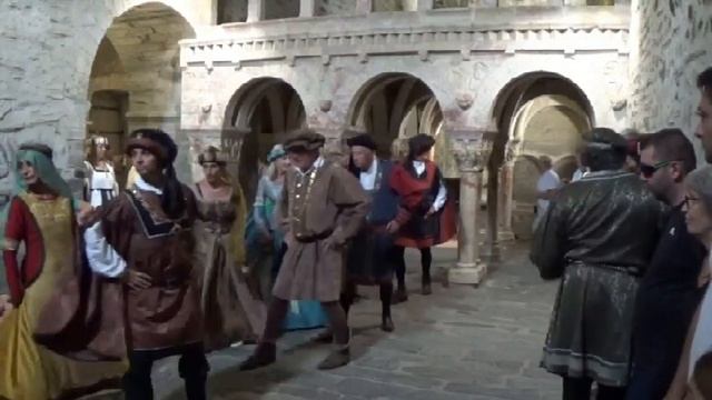 Basse Danse смотреть онлайн