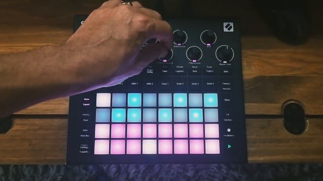 Edm Foundations 1 House Jam Circuit Tracks Only смотреть онлайн