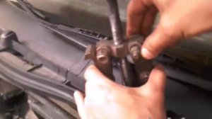 Дворники автомобильные, стеклоочистители Шкода Октавия, демонтаж 1 часть