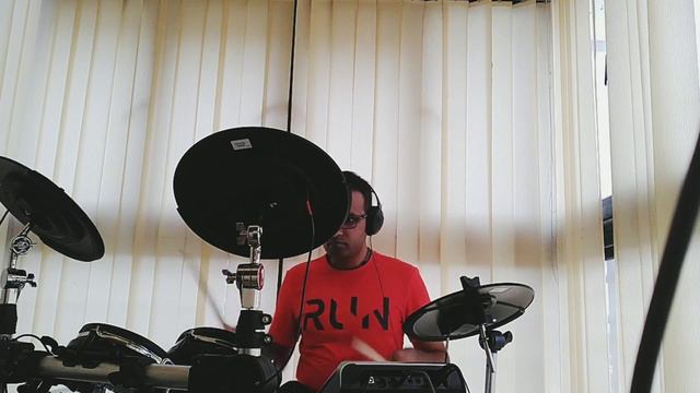Hardrock cover by @krishdrumz смотреть онлайн