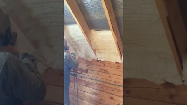 Напыление пенополиуретана с закрытой ячейкой на кровлю смотреть онлайн