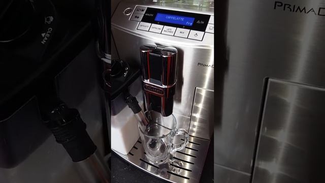De'Linghi PrimaDonna S ECAM 28.465 MB - CAFFELATTE смотреть онлайн
