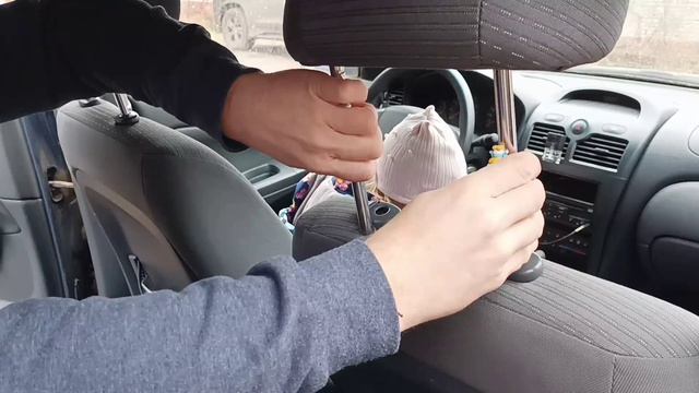 Как сделать автомобильный держатель для телефона за подголовник своими руками за 100 рублей смотреть онлайн