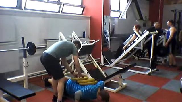 Отжимания от пола дроп-сетом 45-30-15кг. смотреть онлайн