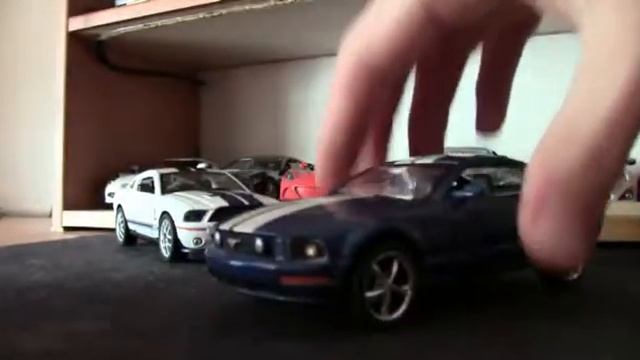 Обзор Ford Mustang 2006 и Shelby GT 500 2007 Kinsmart