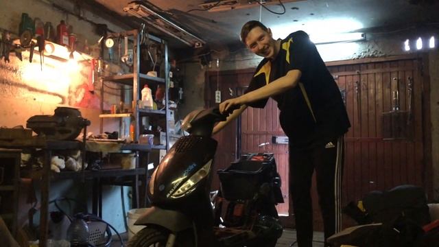 ГАРАЖНЫЕ БУДНИ//УРОК ЖИЗНИ//ОБЗОР НА PIAGGIO ZIP смотреть онлайн