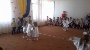 Танец "Журавли" детей младшей группы