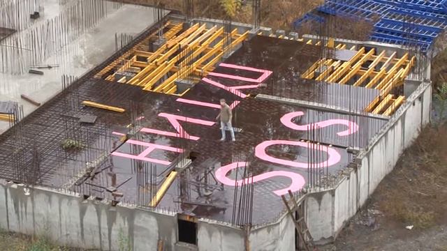 Чтобы те, кто сверху - увидели! Саратовские дольщики нарисовали послание Президенту смотреть онлайн