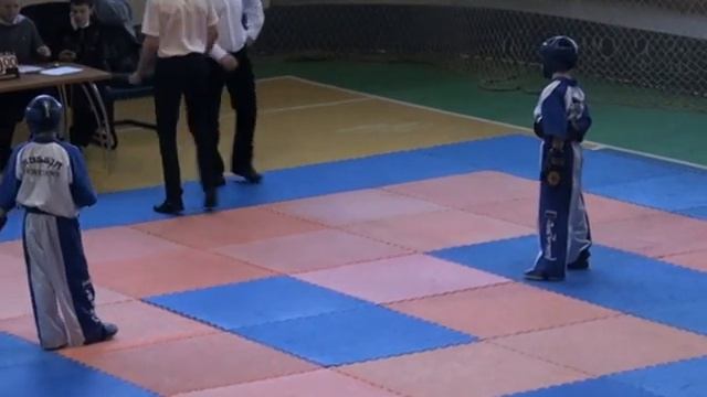 Андреянов Андрей - Мирошниченко Никита 1.1 ПОИНТ 29.01.16 Кубок г.Симферополя по кикбоксингу WAKO