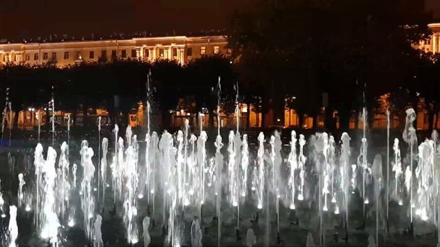Фонтан у Финляндского вокзала СПБ смотреть онлайн