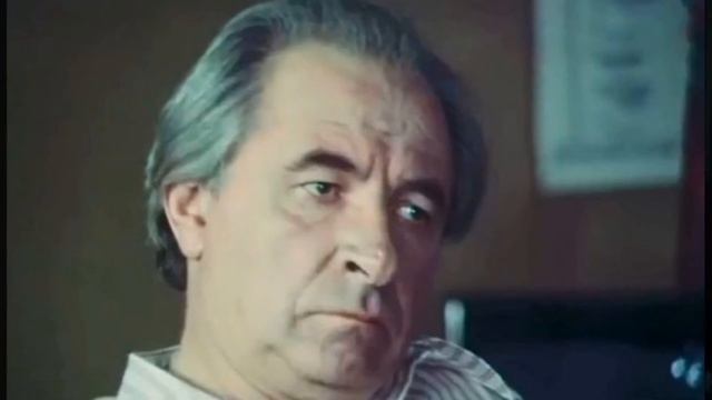 Спал на вокзалах голодал и сдал родную сестру в детдом: как жил актер Евгений Лебедев